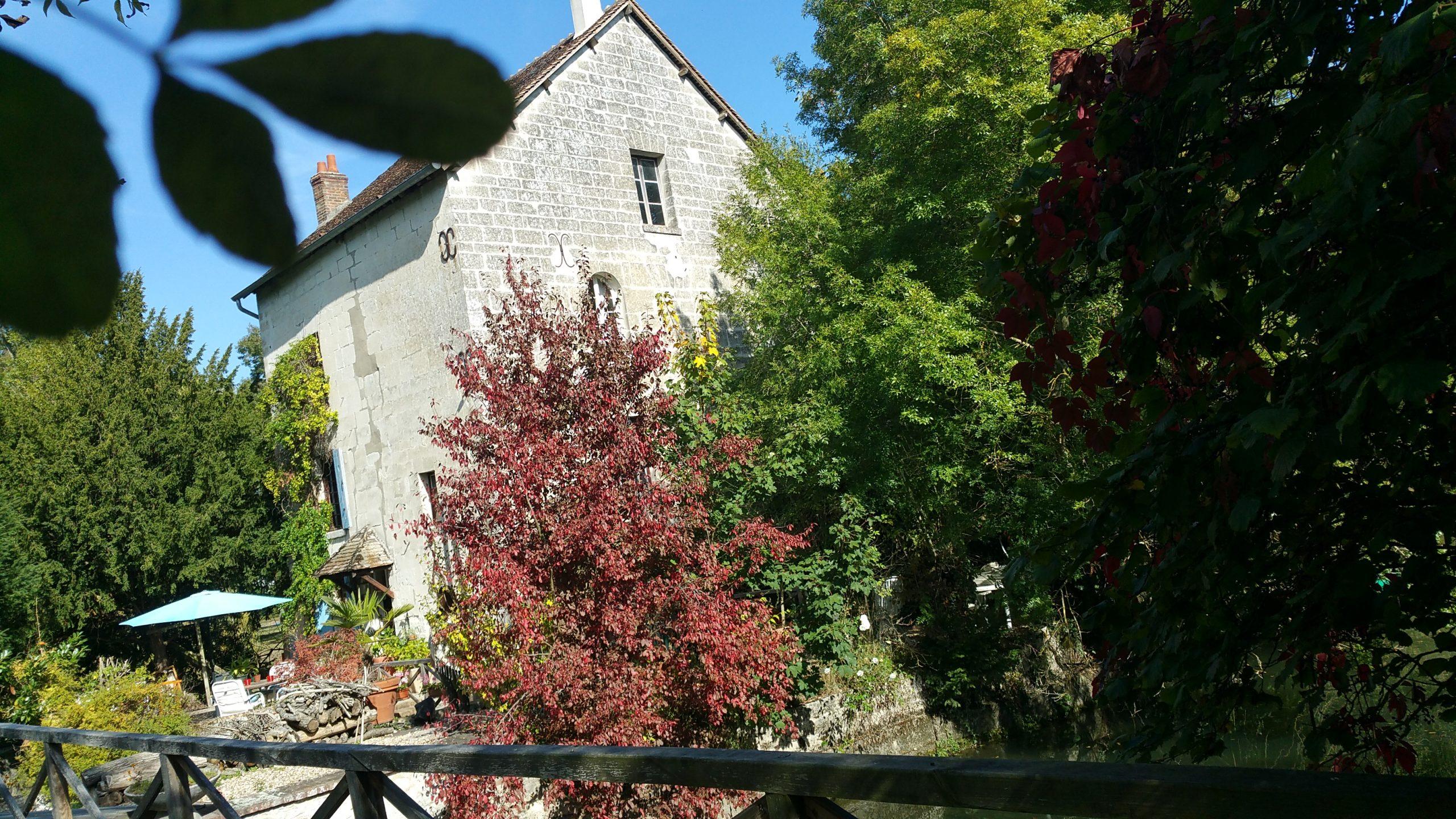 Superbe Moulin à eau totalement rénové sur le Loir au coeur de Vendôme et à 42 min de Paris