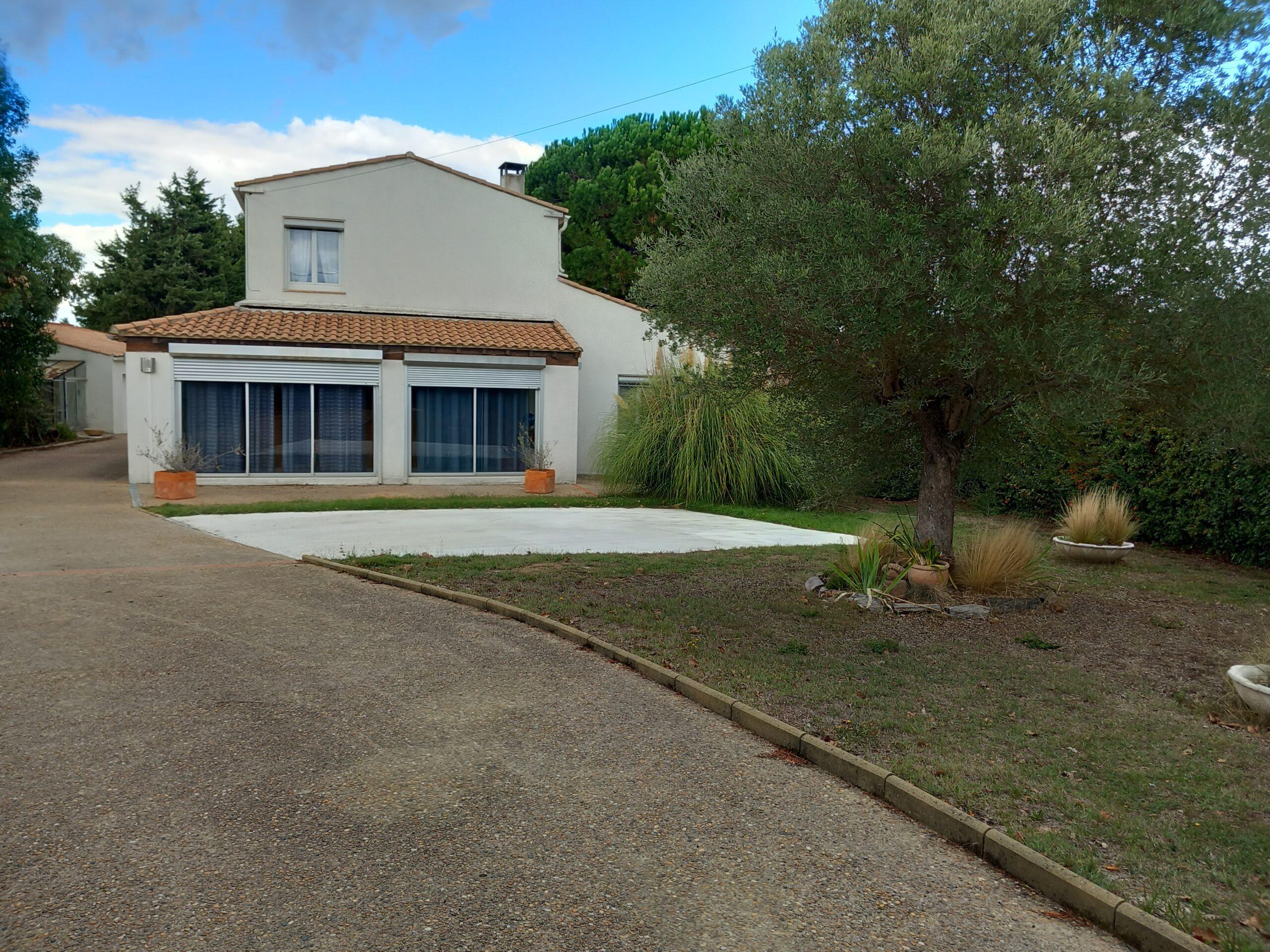 Maison plain pied entre mer et montagne dans l Aude